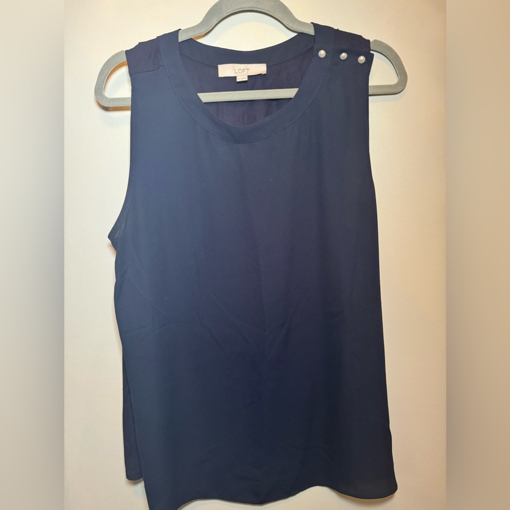 Women’s Ann Taylor loft navy sleeveless blouse size XL